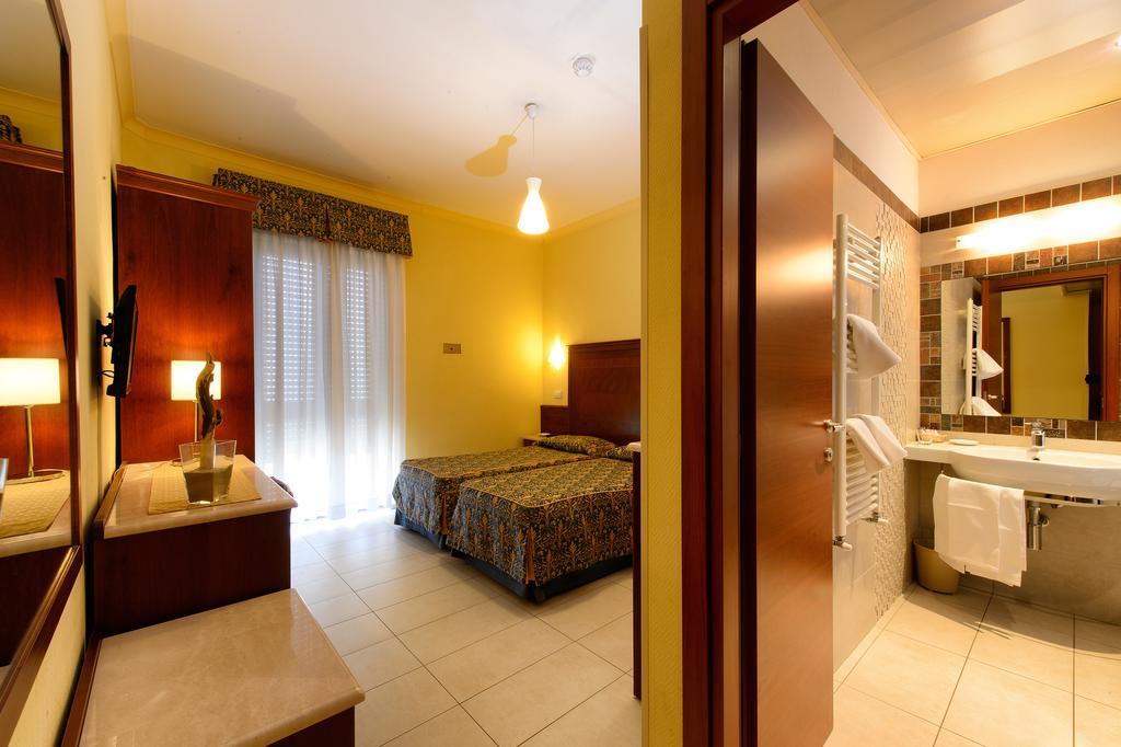 Hotel Capri&Residence Lido di Camaiore Camera foto