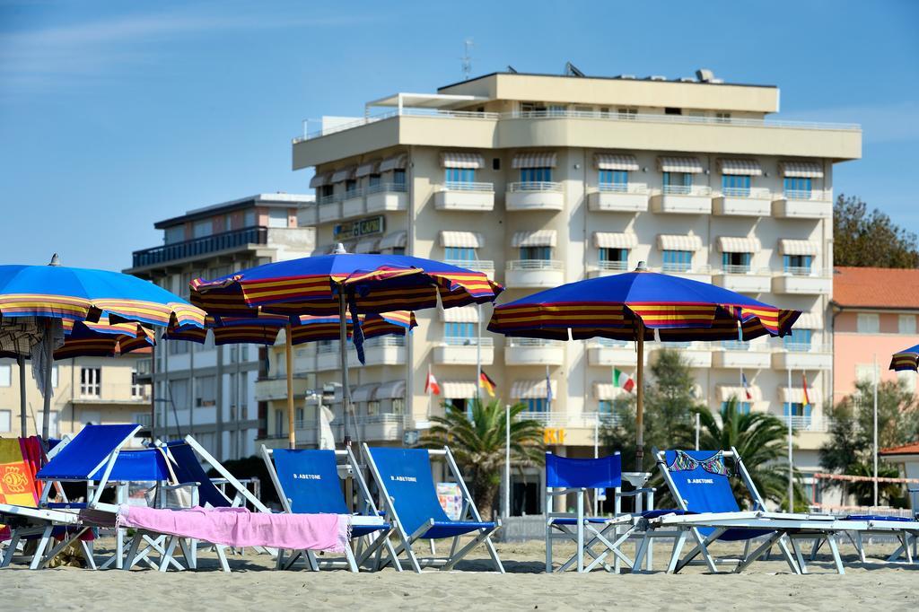 Hotel Capri&Residence Lido di Camaiore Esterno foto