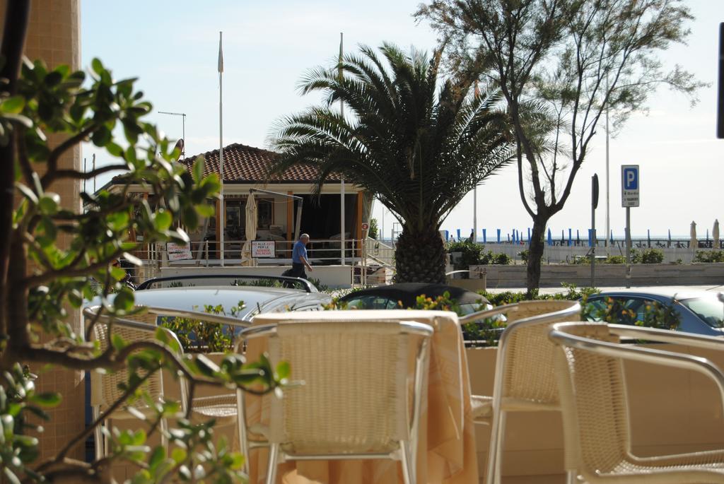 Hotel Capri&Residence Lido di Camaiore Esterno foto