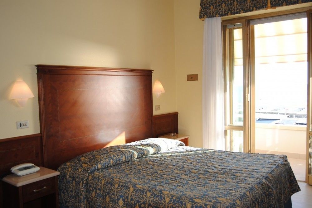 Hotel Capri&Residence Lido di Camaiore Esterno foto