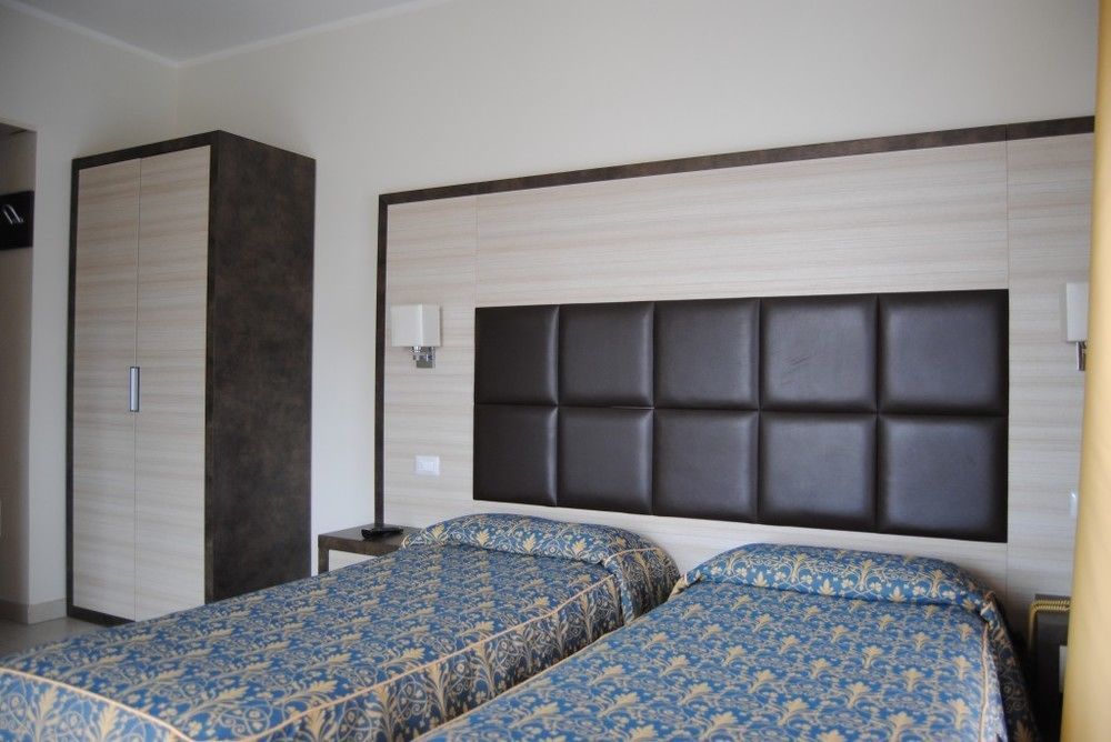 Hotel Capri&Residence Lido di Camaiore Esterno foto