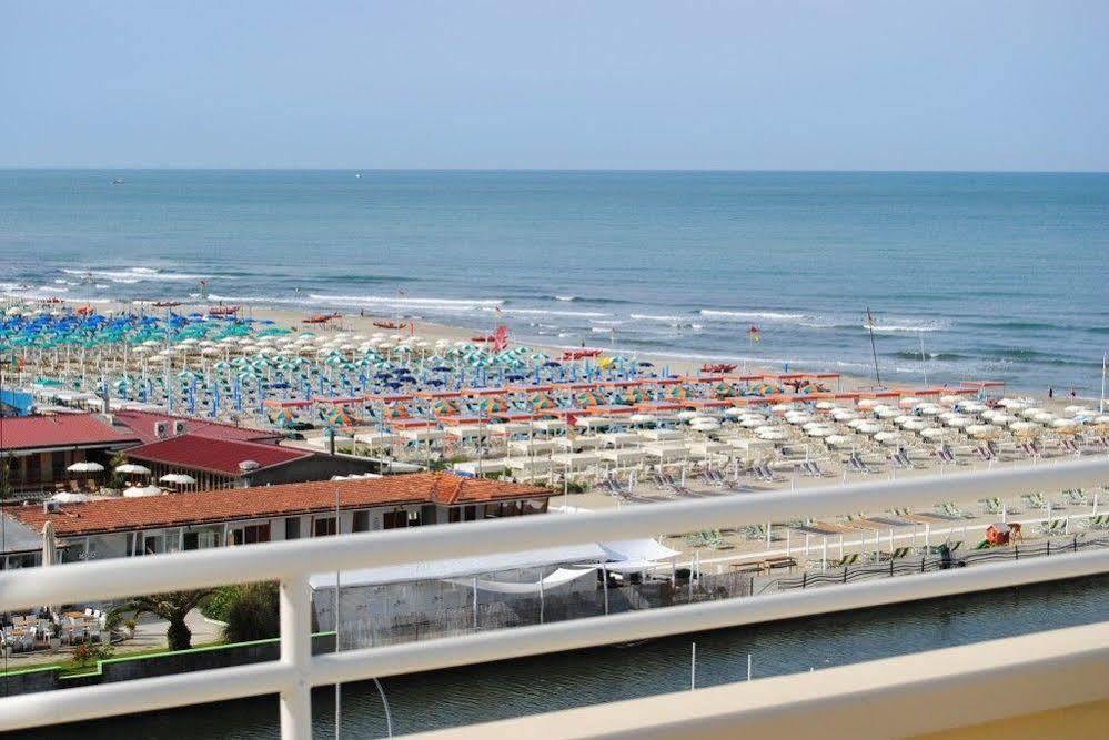 Hotel Capri&Residence Lido di Camaiore Esterno foto