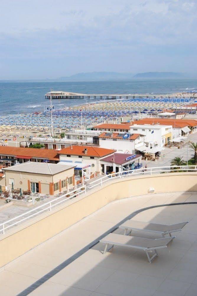 Hotel Capri&Residence Lido di Camaiore Esterno foto